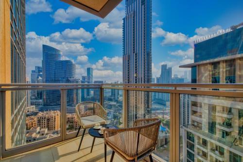 Luxury 1-Bedroom Apartment with Burj Khalifa view