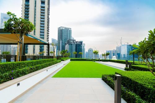 Burj Crown - Urban Chic Opera Boulevard View, Walk to Dubai Mall