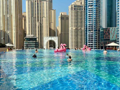 Splendid Cozy Studio - Address Dubai Marina - Tap to explore photos