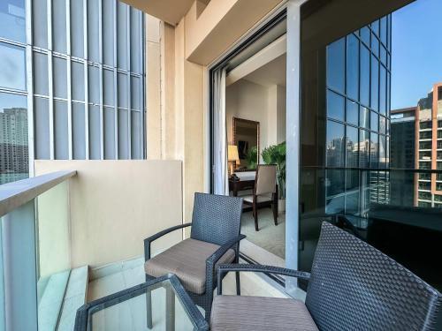 Splendid Cozy Studio - Address Dubai Marina - Tap to explore photos
