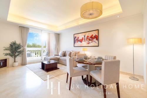 LUX The Grandeur Palm Garden View Suite - Tap to explore photos