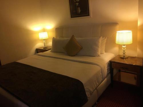 Nice World Service Suite at Times Square Kula Lumpur - Tap to explore photos