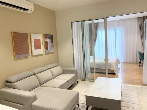 Quill Residences Service Suites By BR