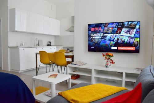 AIRSTAY PRAGUE Apartment Oasis Kampa park - Tap to explore photos