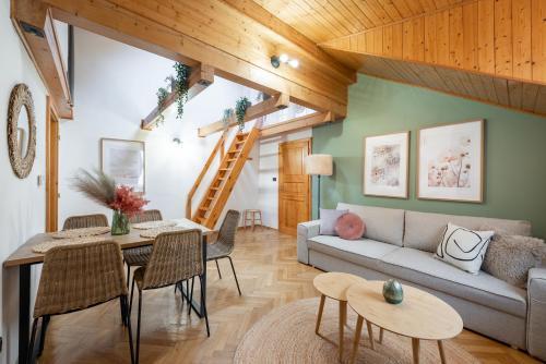 Delux Romantic Stay Prague - Tap to explore photos