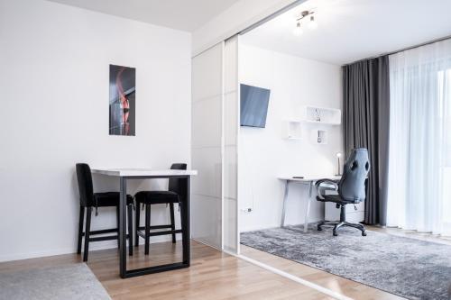 Luxury city centre Apartment - Tap to explore photos