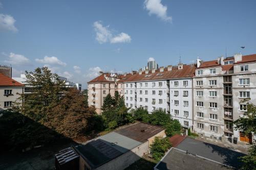 Prague Days - Open-Plan Studio - Close to Vyšehrad Castle - Tap to explore photos