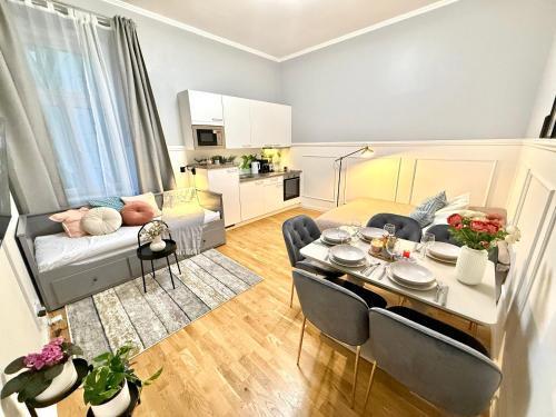 Stunning apartment in Wenceslas Square - Tap to explore photos