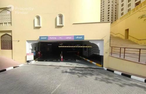 Stylish Studio in JBR - Beach Access - Tap to explore photos