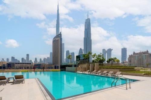Lux Burj Khalifa View in Dubai Downtown - Tap to explore photos