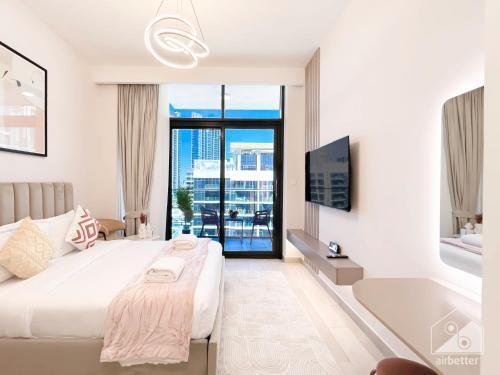 Riviera Charm Studio with Balcony - Tap to explore photos