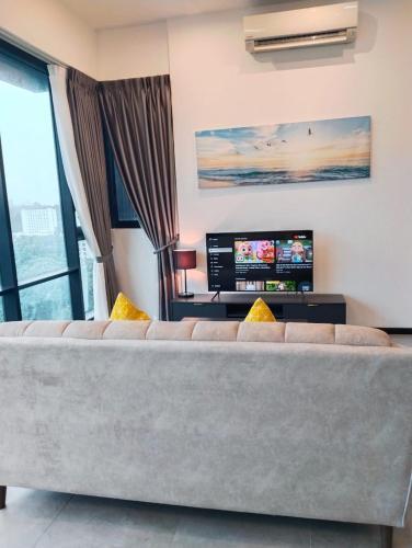 Opus Service Suite At Kuala Lumpur - Tap to explore photos