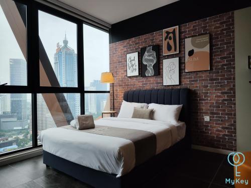 Scarletz Starlight Suites KLCC - Tap to explore photos