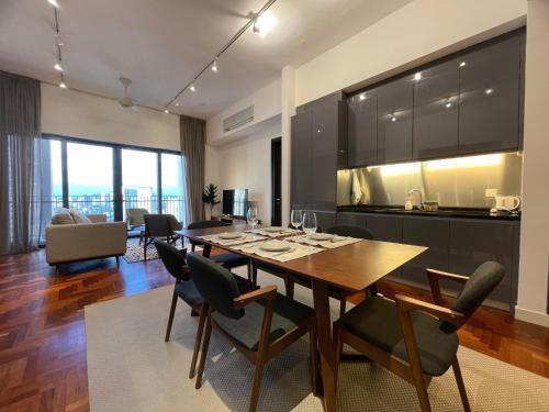 The Mews KLCC by PILLOWTALKS Room Type - Three-Bedroom Premium Apartment with Balcony The Mews KLCC by PILLOWTALKS Room Type - Three-Bedroom Premium Apartment with Balcony
