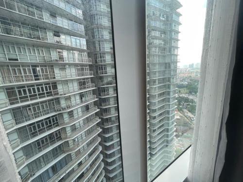 Sky suites Klcc by Zaid