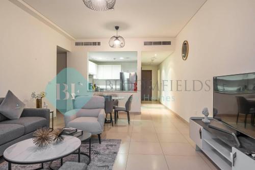 Bloomfields Iconic 2br In Wave Tower - Tap to explore photos