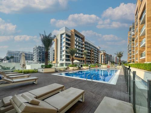 Elegant Studio in Azizi Riviera, Meydan