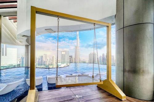 64th Floor Infinity Pool, Burj Khalifa View