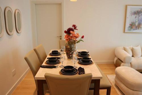 Luxuria 2BR Elegance Saadiyat Island - Tap to explore photos