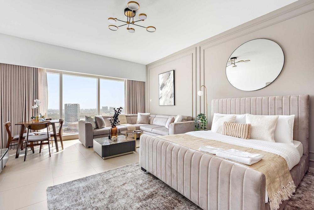 Silkhaus Gate Tower Luxurious Studio w City View