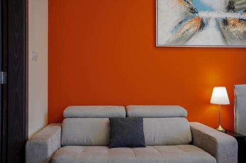 Cozy studio in Business Bay Dubai - Tap to explore photos