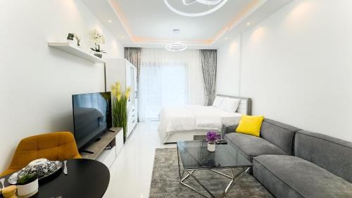 Dubai Marina - Cozy Studio Apartment - Tap to explore photos
