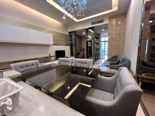 Dorsett Bukit Bintang with Bathtub by Prestige - Tap to explore photos