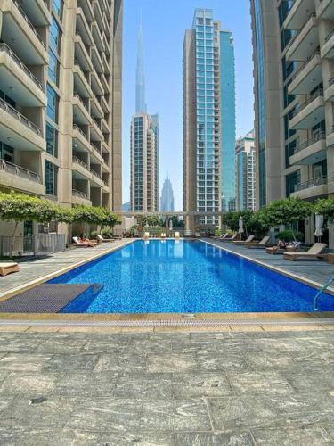 FIRST CLASS 1BR Breathtaking Downtown View - Tap to explore photos