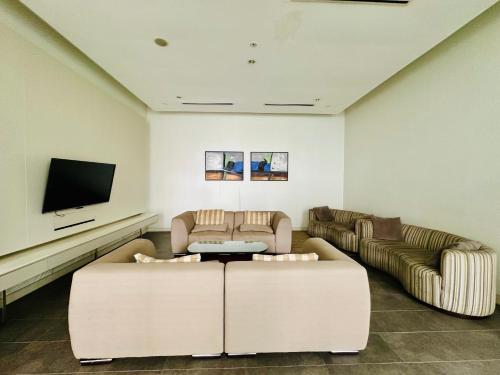 One Bukit Ceylon By Queen Serviced Suites - Tap to explore photos