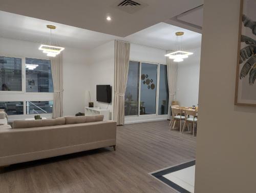 Stunning 2BR Apartment with Full Marina View - Tap to explore photos