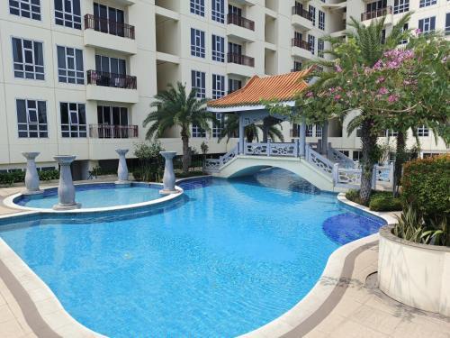 2BR Lucky Tower Residence Jakarta Old Town Top Floor Condo - Tap to explore photos