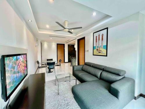 Casa Residency Service Apartment By Moonlight Room Type - 3 Bedroom 3 Bathroom