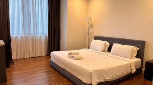 Mercu summer suites By Premium Charter - Tap to explore photos