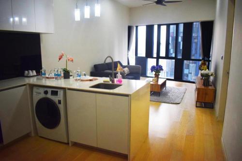 KL Apartment At Star Residences Klcc - Tap to explore photos