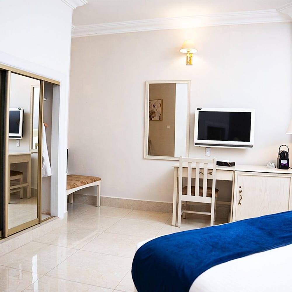 Amman West Luxury Hotel - Tap to explore photos