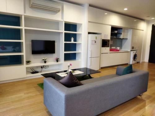 Suites at platinum klcc - Tap to explore photos