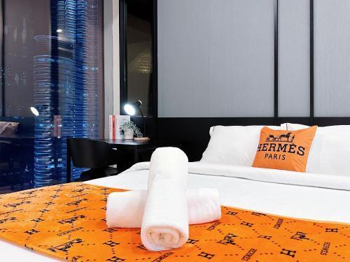 Tropicana The Residence Hermes Suite with KLCC View - Tap to explore photos