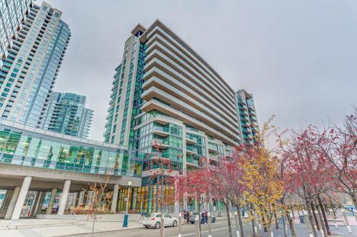 Prime City Pad 2 Bedroom with CN Tower View