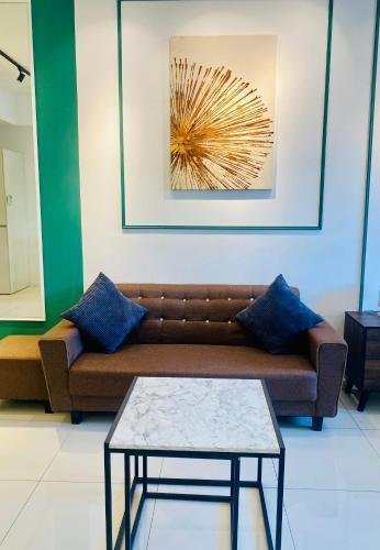 Chambers Residences ZFJ World - Tap to explore photos