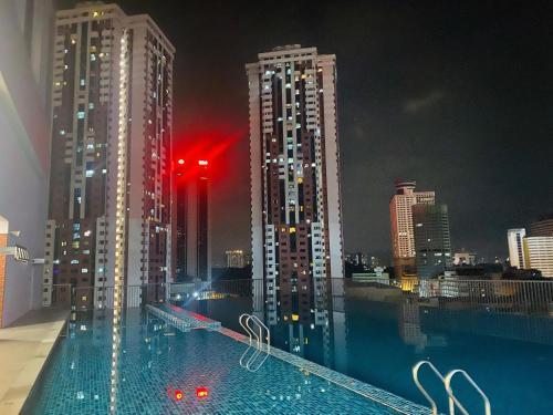 Chambers Residences ZFJ World - Tap to explore photos
