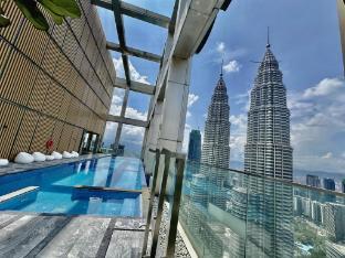 Tropicana The Residence by KLCC - Tap to explore photos