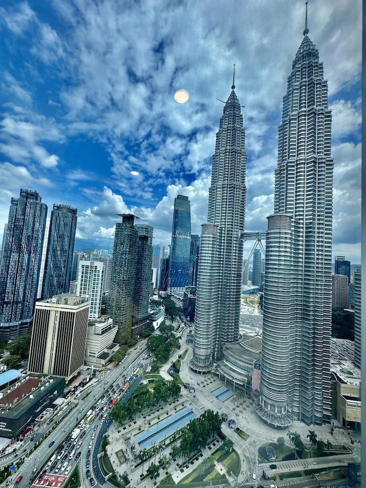 Tropicana The Residence by KLCC Room Type - 2 Bedroom Apartment with Petronas Twin Tower View Tropicana The Residence by KLCC Room Type - 2 Bedroom Apartment with Petronas Twin Tower View