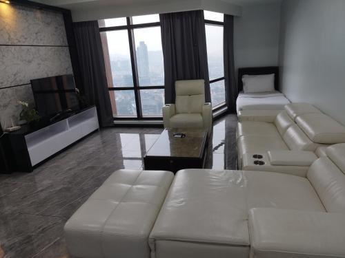 Times Square Super Suites KL - Tap to explore photos
