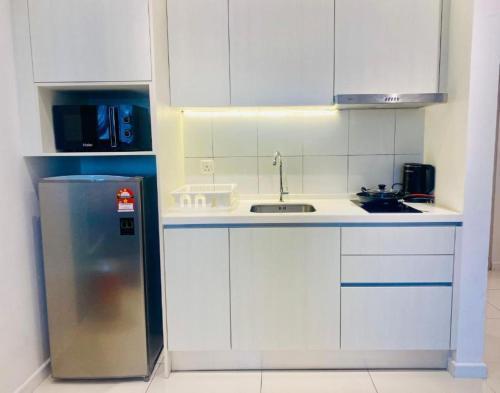 Chambers Suites KLCC Serviced Apartment - Tap to explore photos