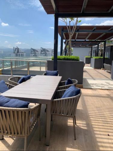 Neu Suites Kuala Lumpur 1 - Tap to explore photos