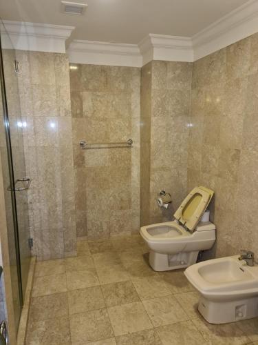 Soho Apartment Times Square Service Suite - Tap to explore photos