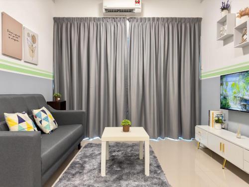 Cozy 2-bed retreat - F&B Mart - Chan Sow Lin - Tap to explore photos