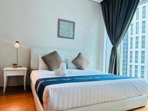 sky suites klcc by near petronas twin tower - Tap to explore photos