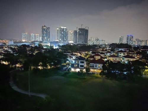 Stay Next to Stadium Axiata Arena Bukit Jalil - Tap to explore photos