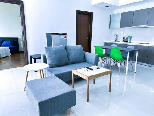 Regalia residence sky pool 1BedR 1BR service suite - Tap to explore photos